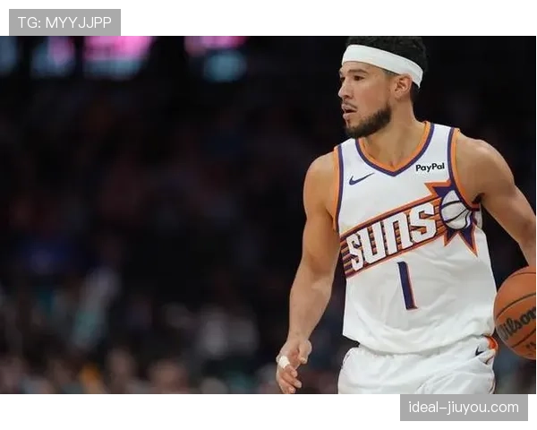 德文·布克居然每顿饭都要点三道菜？这伙生活也太有仪式感了吧！